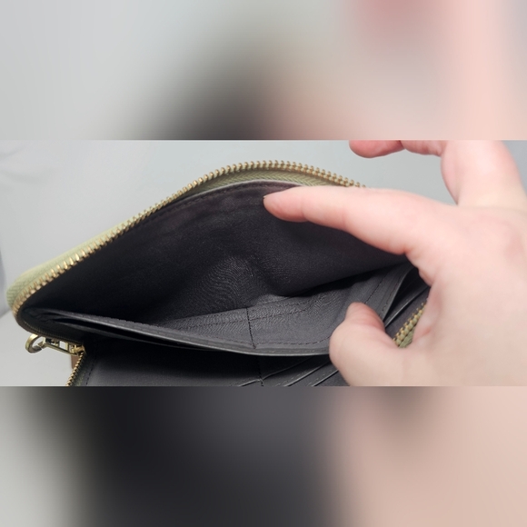 FOSSIL Zip Around Green Leather Clutch Wallet Wrist Strap - Picture 10 of 16